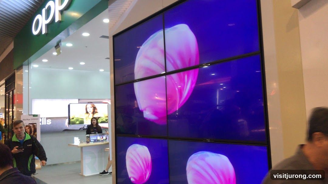 Oppo Store Display