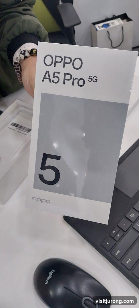 OPPO A5 Pro 5G Box