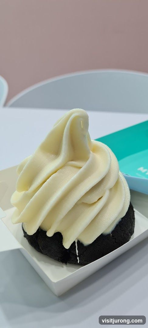Soft Serve Ice Cream on Cookie
