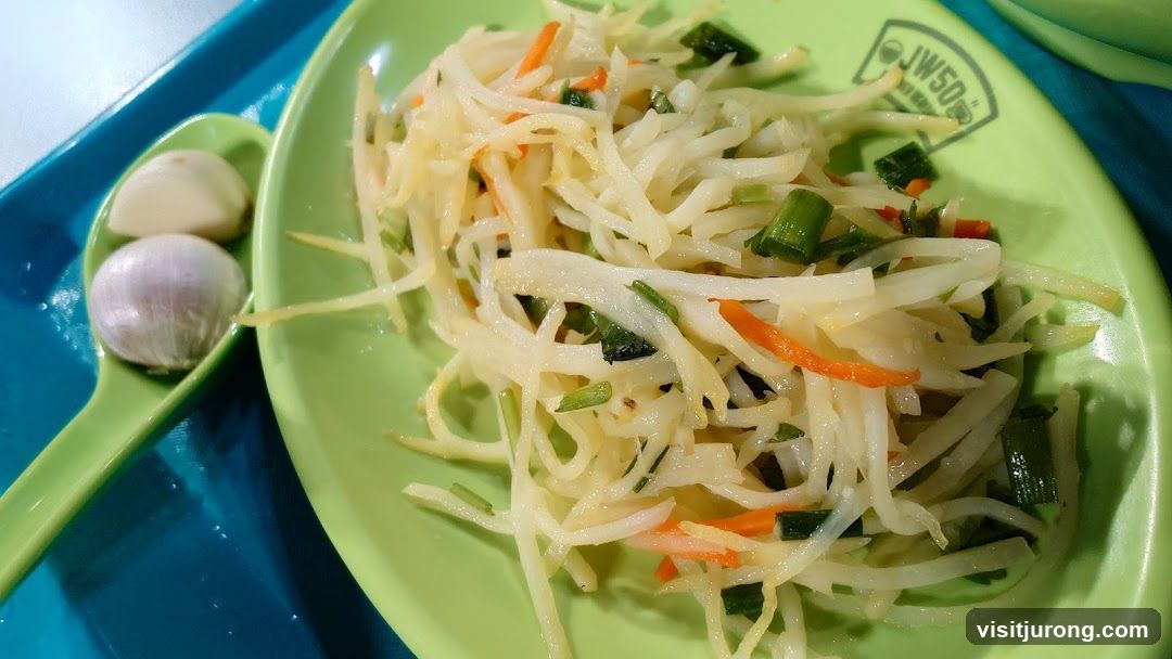 Shredded Vegetable Salad with Garlic