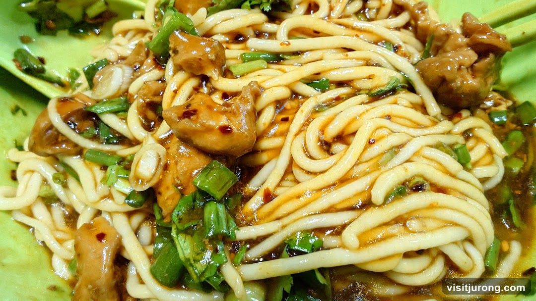 Noodles with Meat and Green Onions