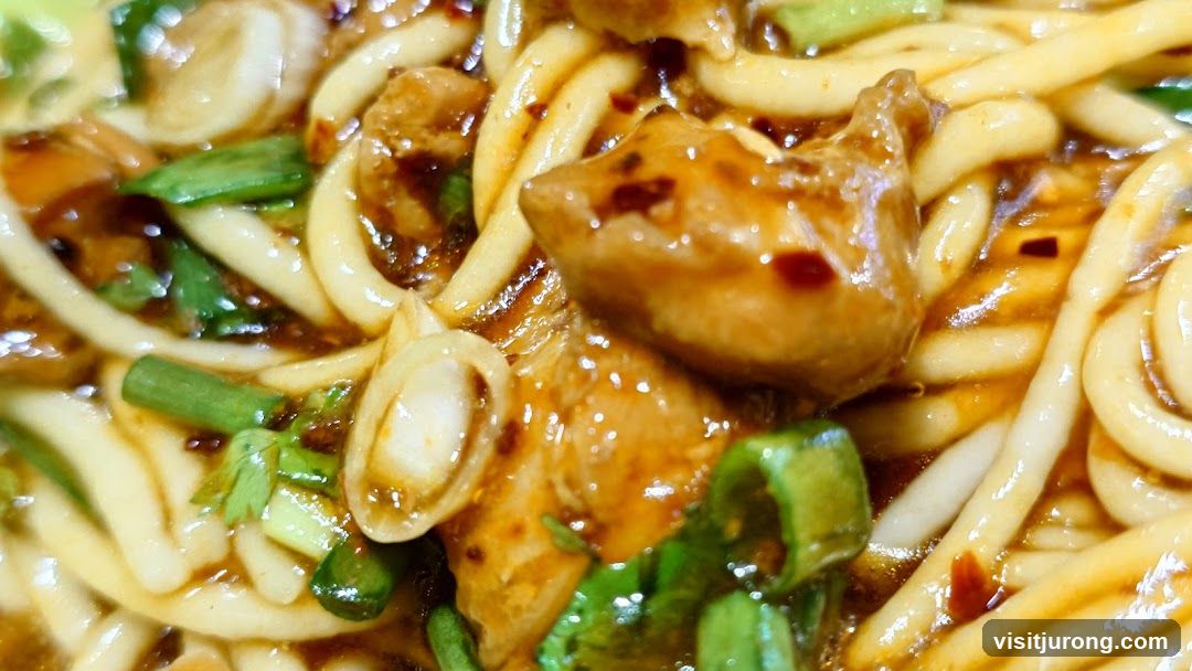 Noodles with Chicken and Scallions
