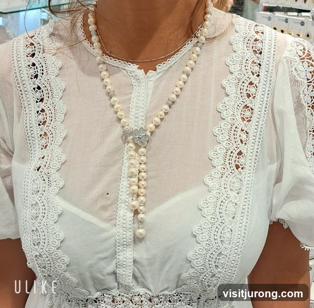 Pearl Necklace with Flower Clasp