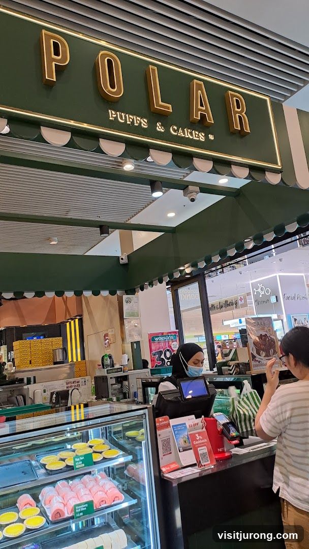 Polar Puffs & Cakes Counter