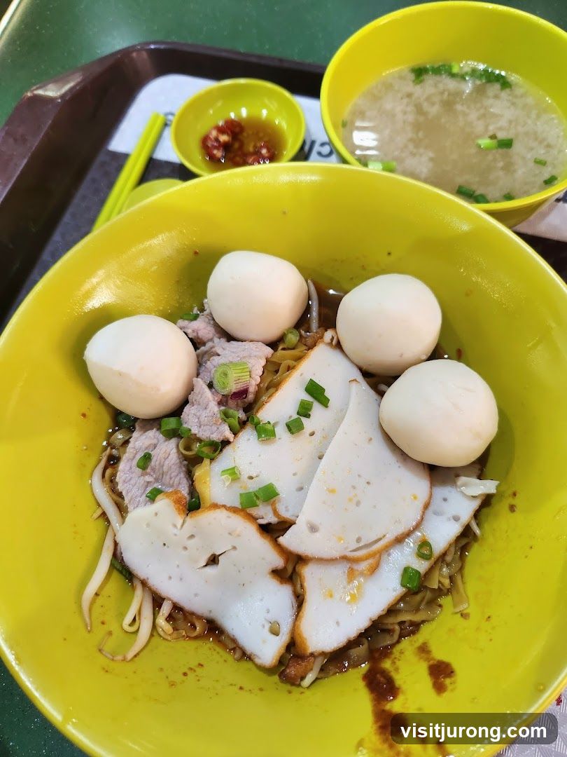 Noodles with Fish Cakes and Meatballs