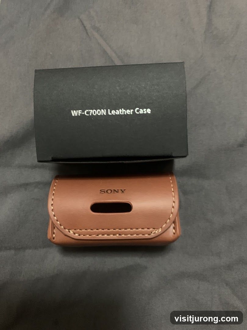 Sony WF-C700N Leather Case