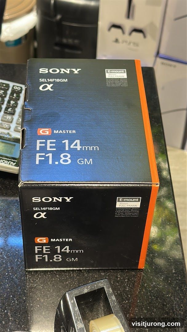 Sony Alpha FE 14mm F1.8 GM Lens Box