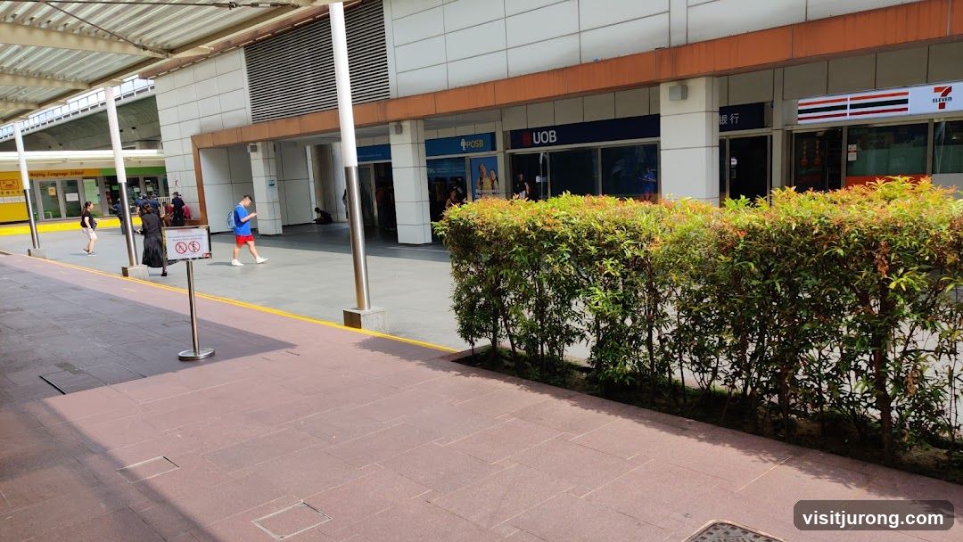 POSB and UOB Banks and 7-Eleven Storefront