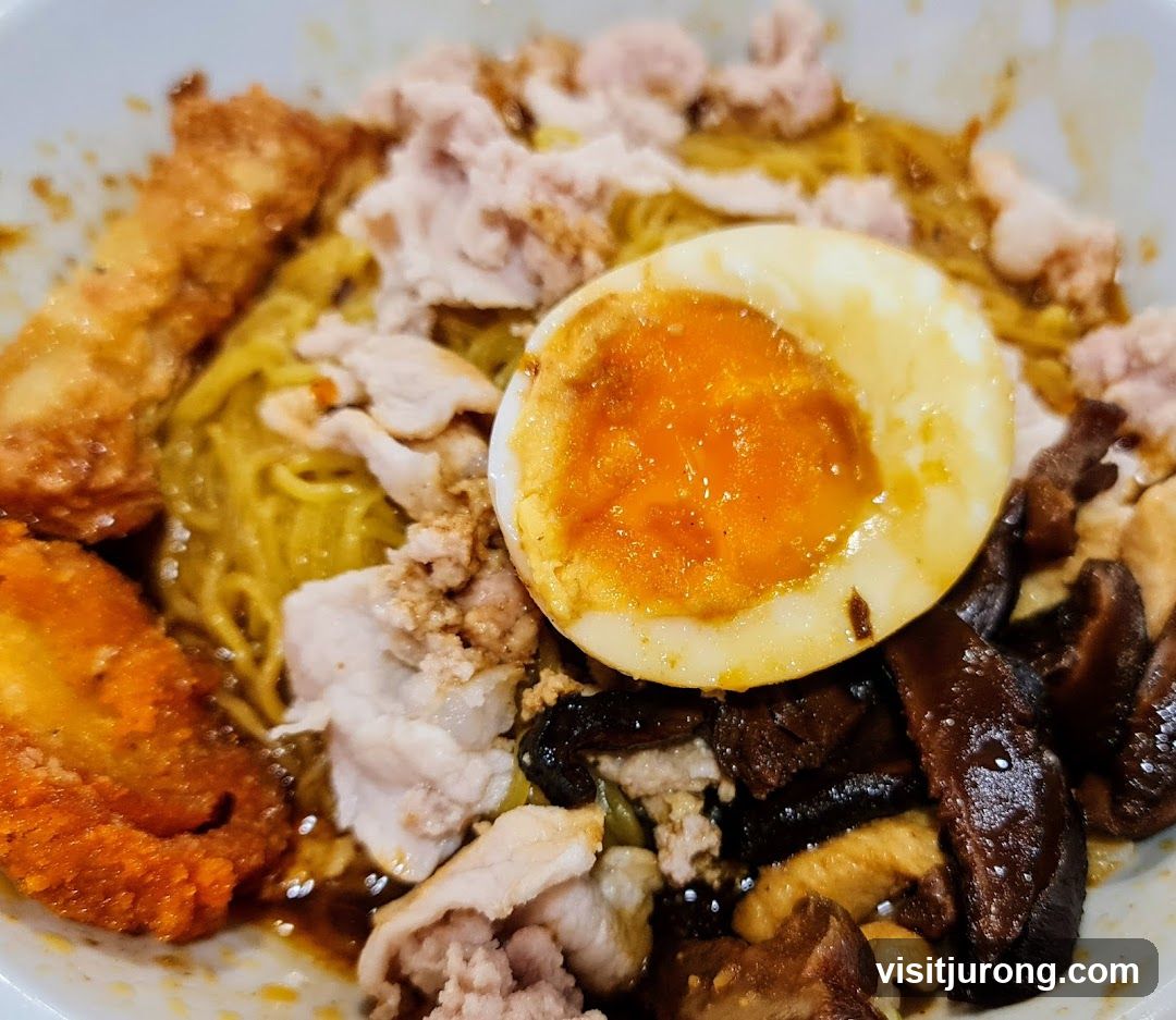 Noodle Dish with Egg and Pork