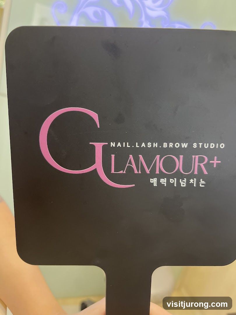 Glamour+ Nail. Lash. Brow Studio Mirror