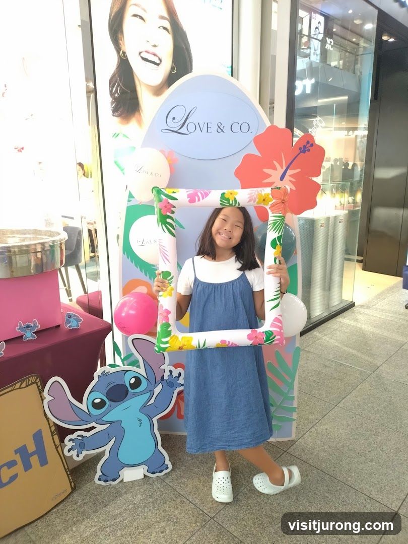 Photo Booth with Stitch and Tropical Theme