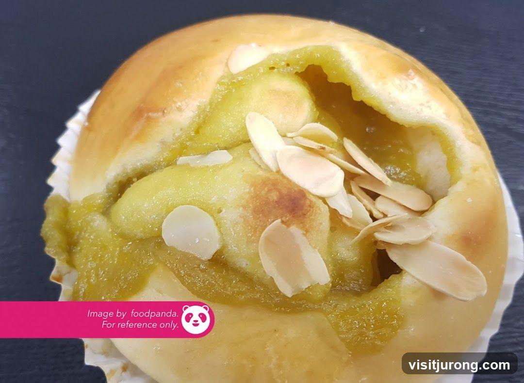 Sweet Bread with Almonds