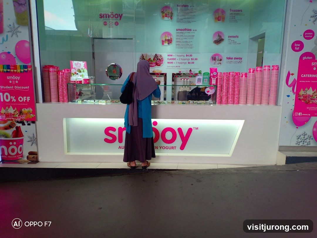 Smooy Frozen Yogurt Shop
