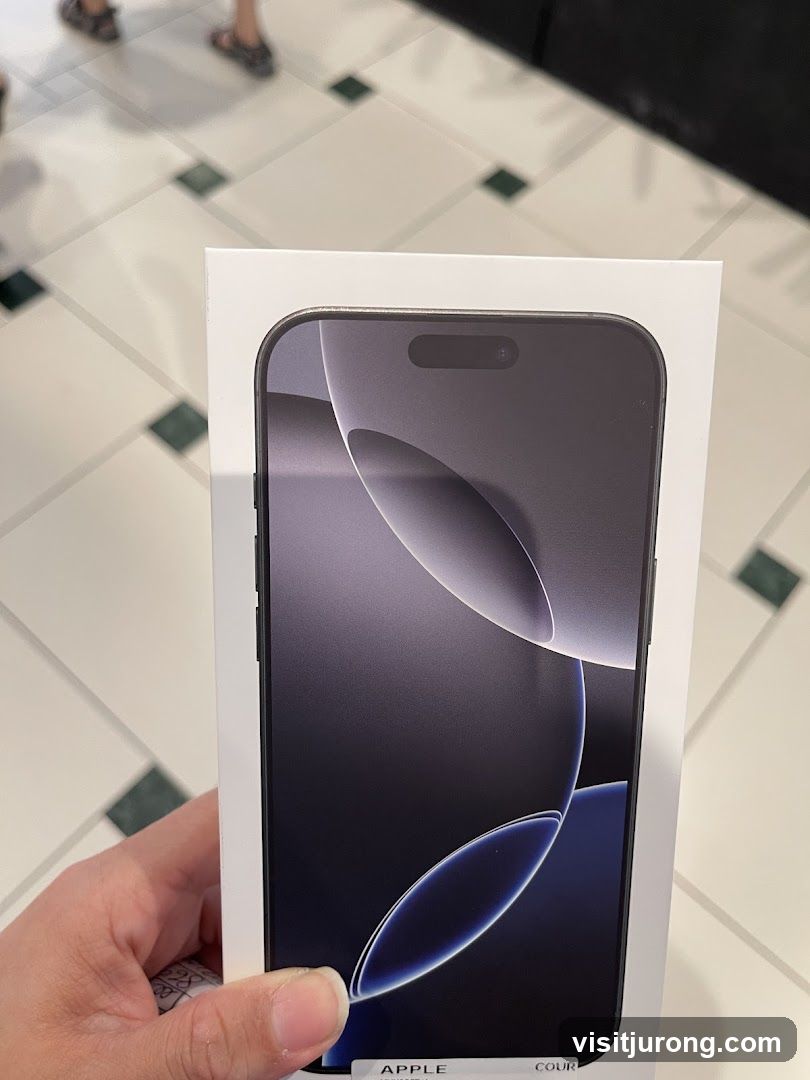 iPhone 14 Pro box