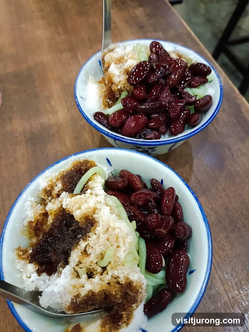 Two bowls of Cendol