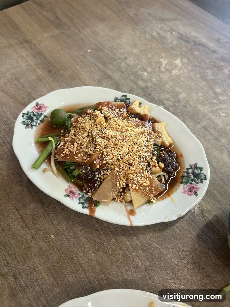 Salad with Peanuts and Sauce