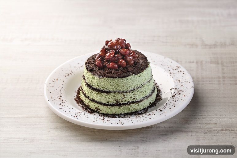 Green layered cake with red beans