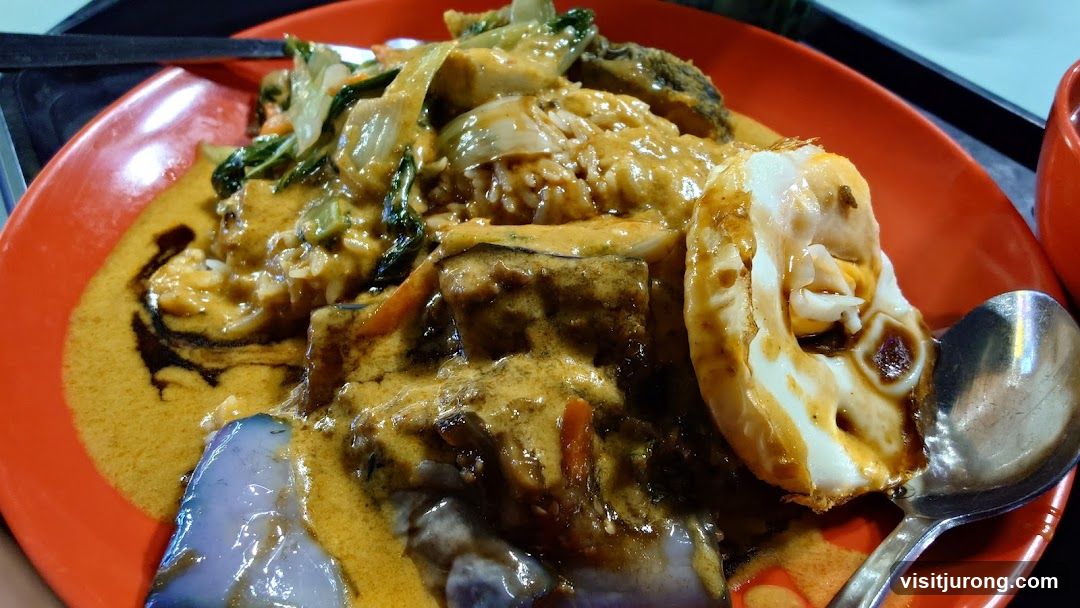 Curry Rice with Egg and Vegetables