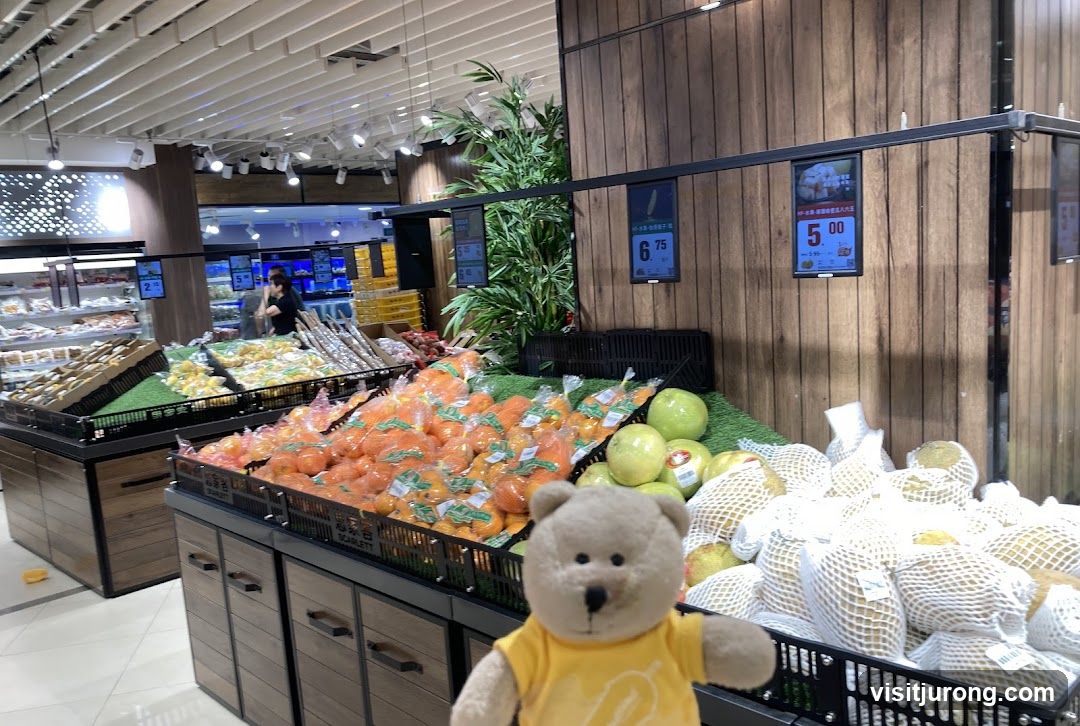 Supermarket Produce Display