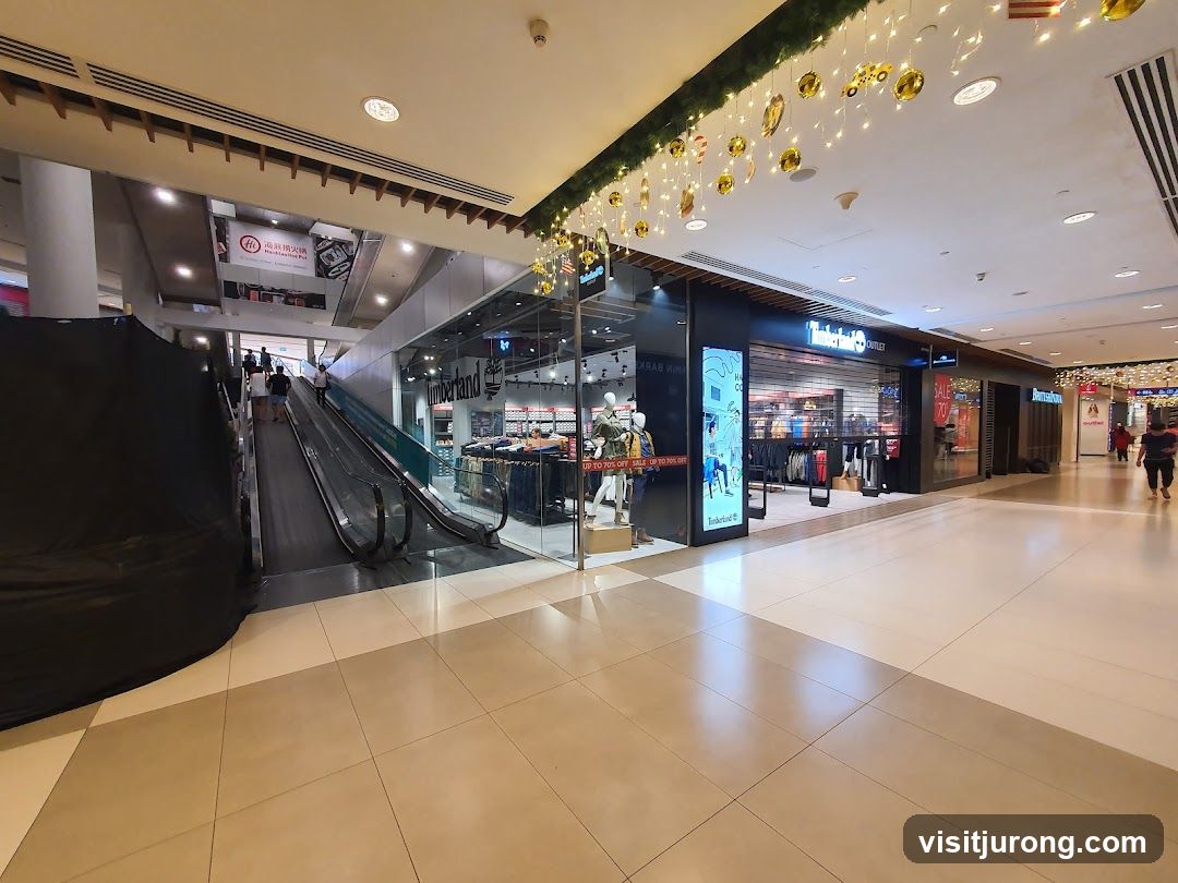 Timberland Outlet Storefront