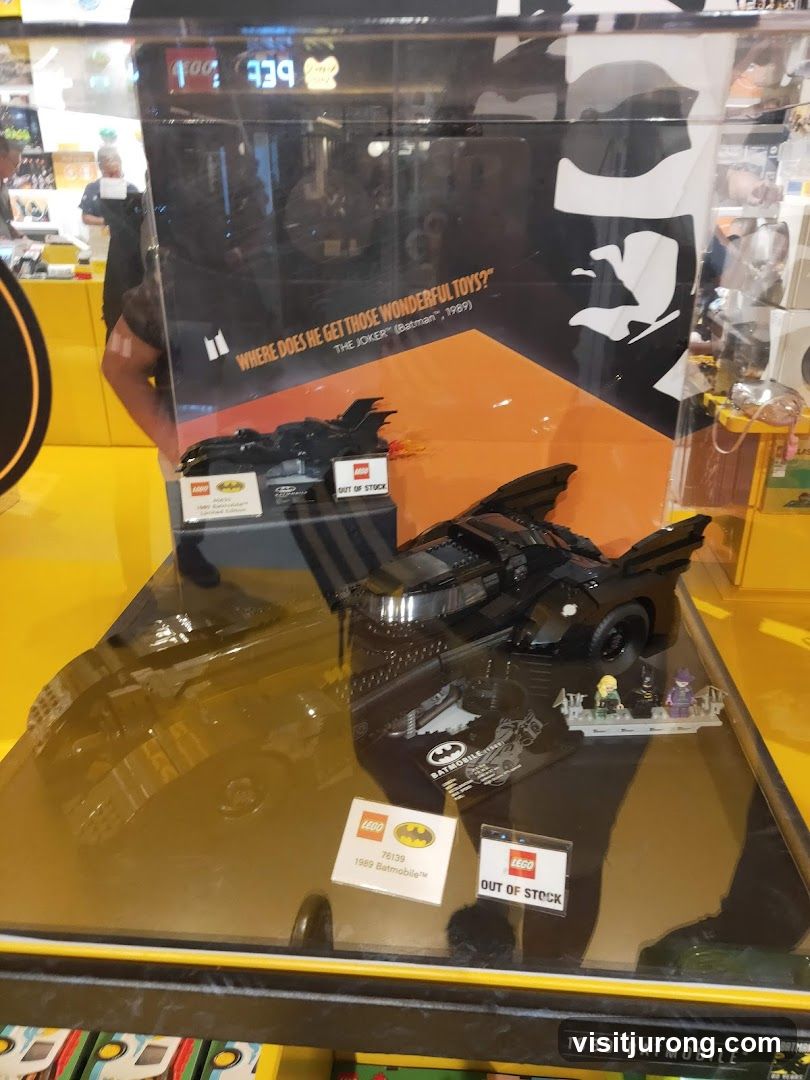 Lego 1989 Batmobile Display