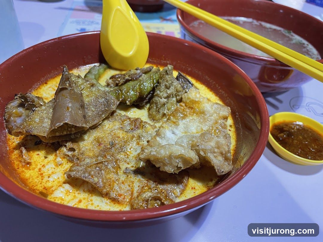 Curry Noodles with Fried Ingredients