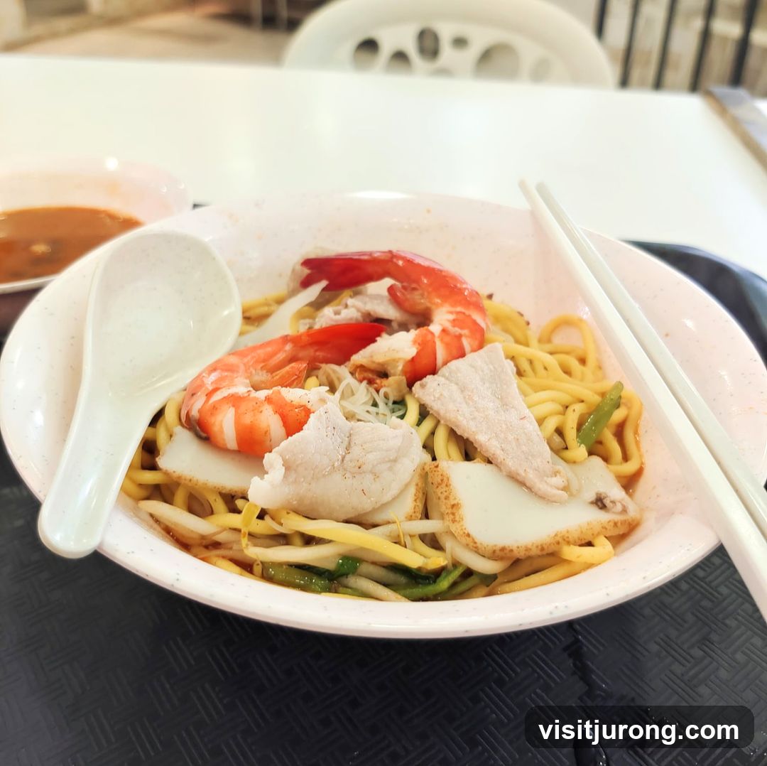 Noodle Dish with Shrimp and Fish Cake