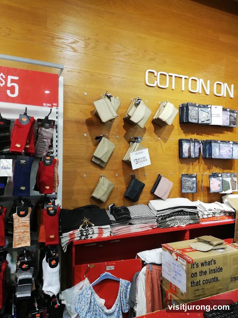 Cotton On Store Display