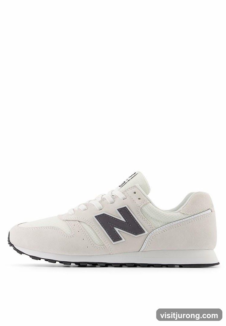 New Balance Sneaker