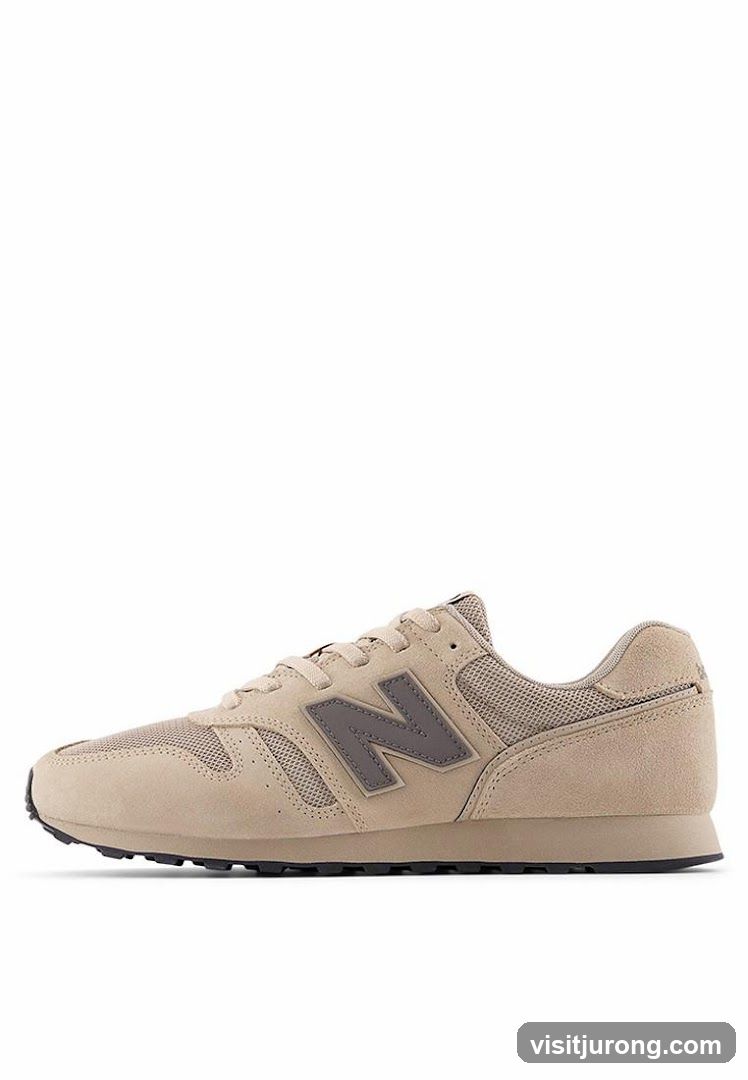 New Balance Sneaker