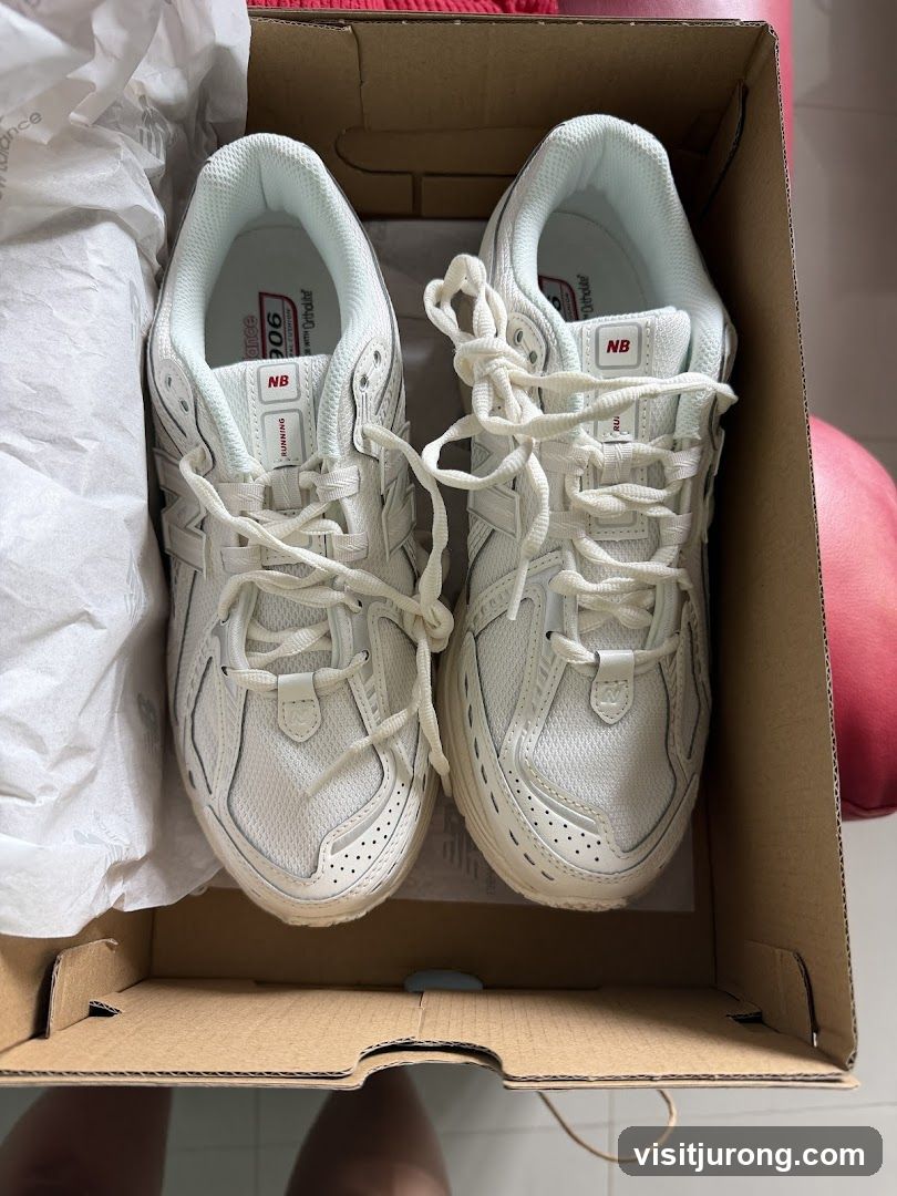 New Balance 906 Running Shoes