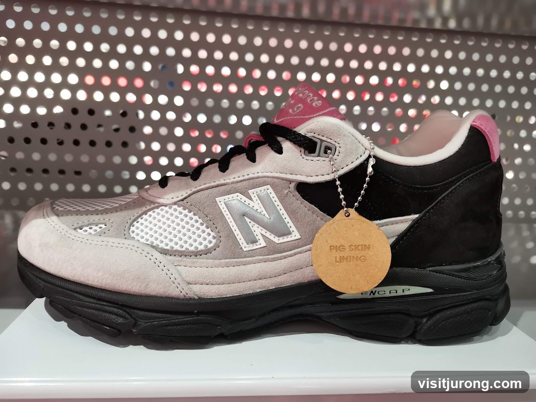 New Balance Sneaker