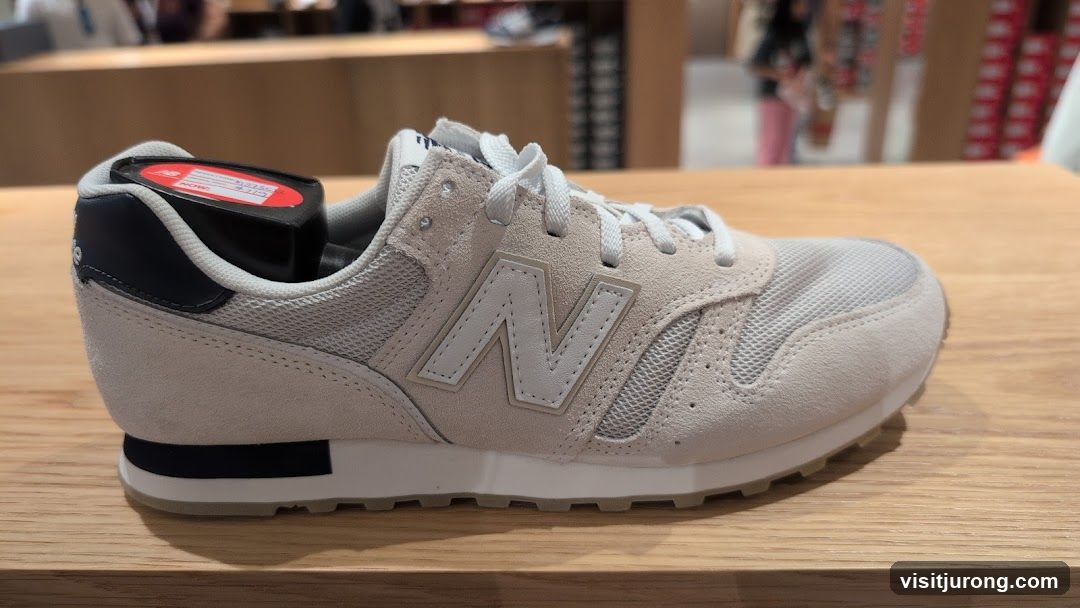 New Balance Sneaker
