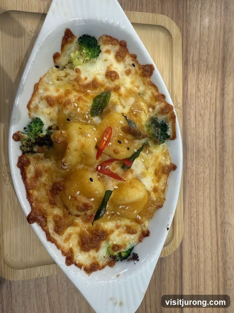 Cheesy Baked Dish with Broccoli and Gnocchi
