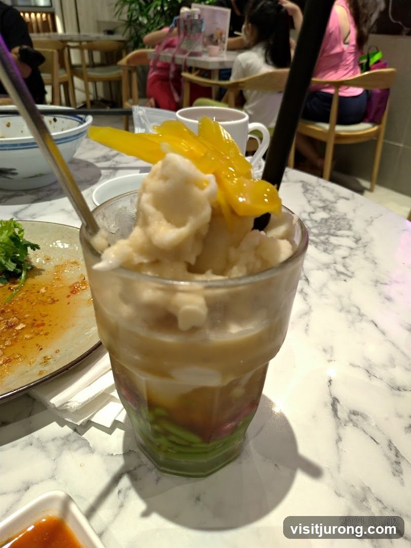 Dessert Drink with Mango and Chendol