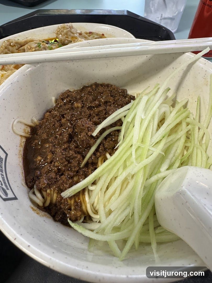 Noodles with Minced Meat and Cucumber