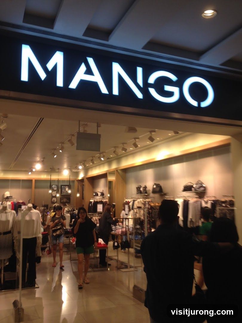 Mango Store Entrance