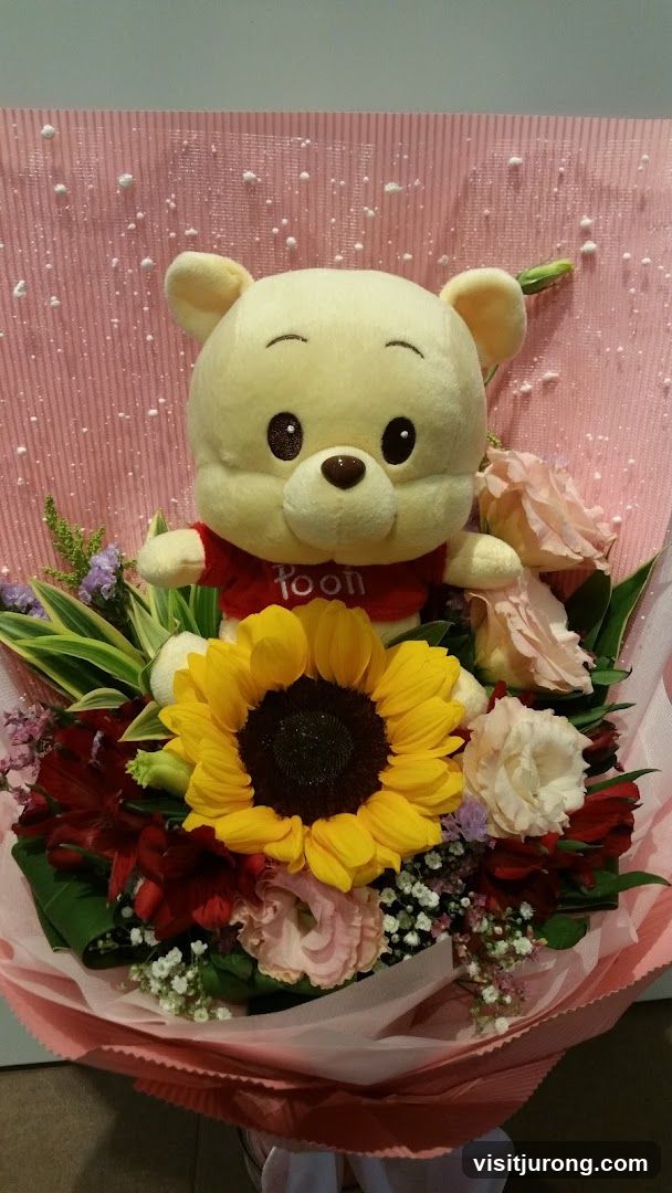 Winnie the Pooh Plush Bouquet