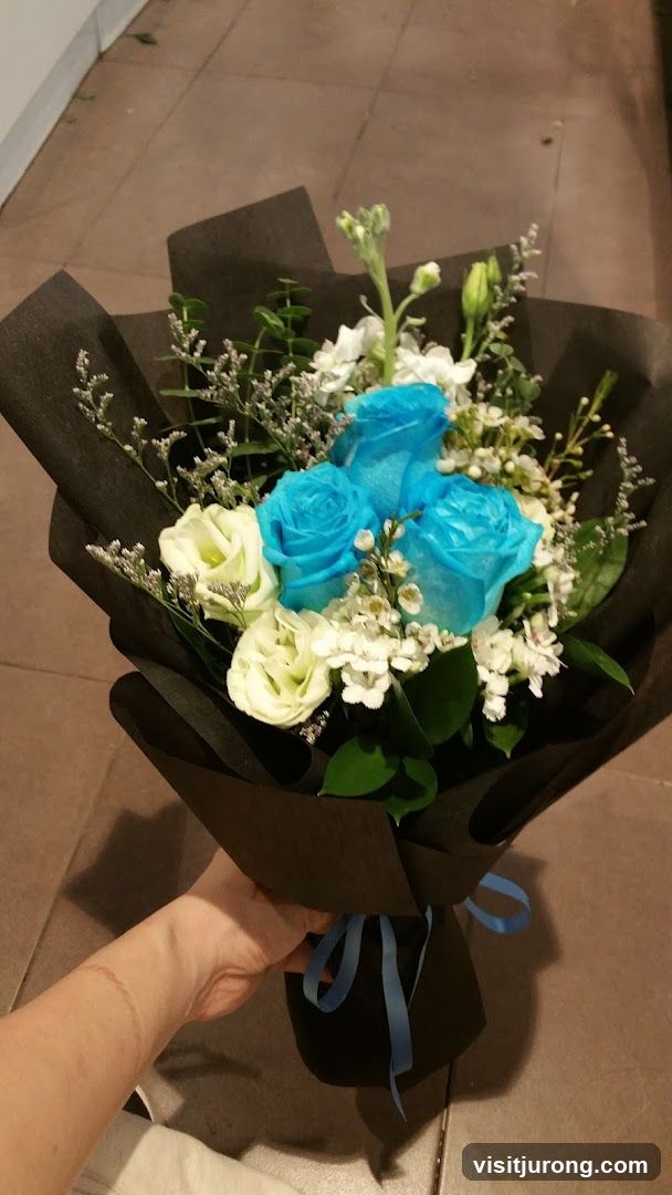Bouquet of Blue and White Roses