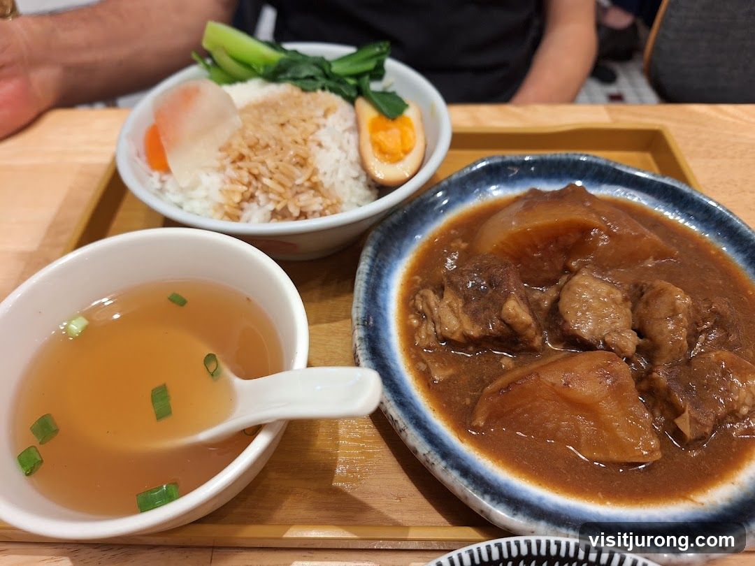 Braised Beef and Radish with Rice