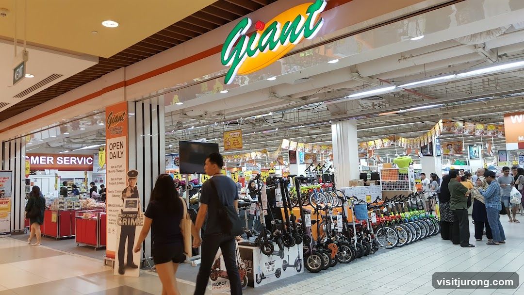 Giant Supermarket