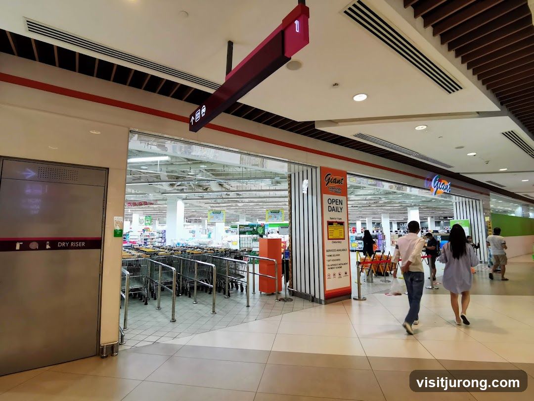 Giant Supermarket
