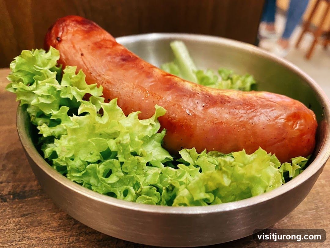 Sausage with Lettuce
