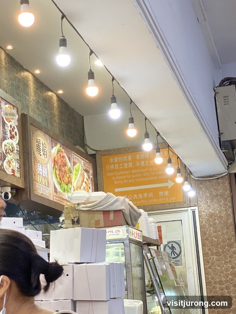 BGAIN 221 Eating House