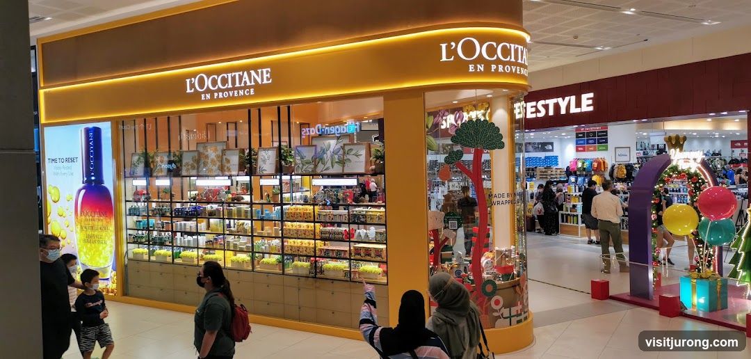 L'Occitane En Provence Storefront