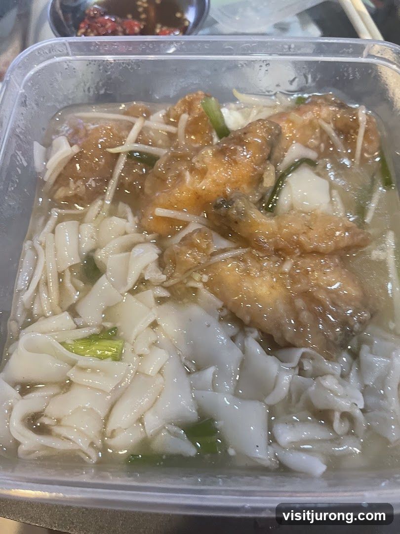 Noodles with Chicken and Sauce