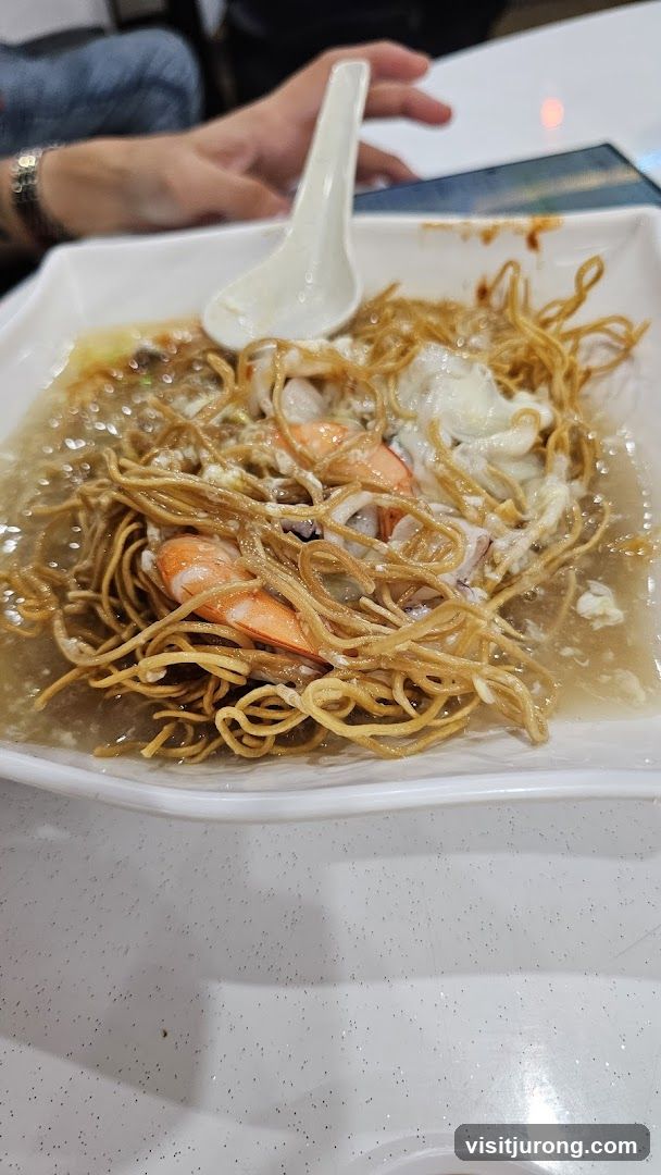 Crispy Noodles with Seafood