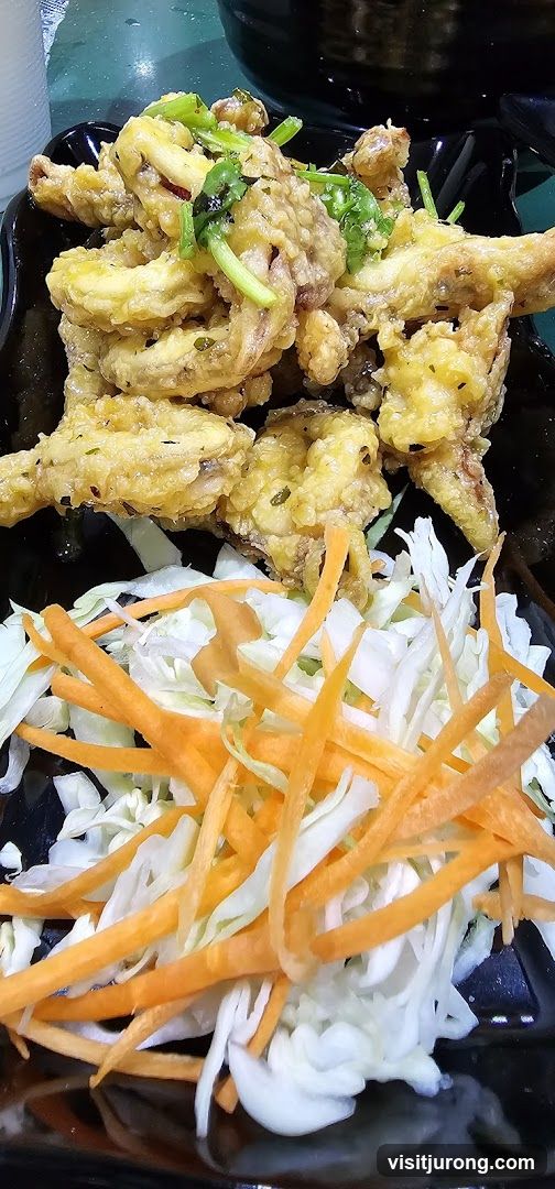 Crispy Calamari with Salad