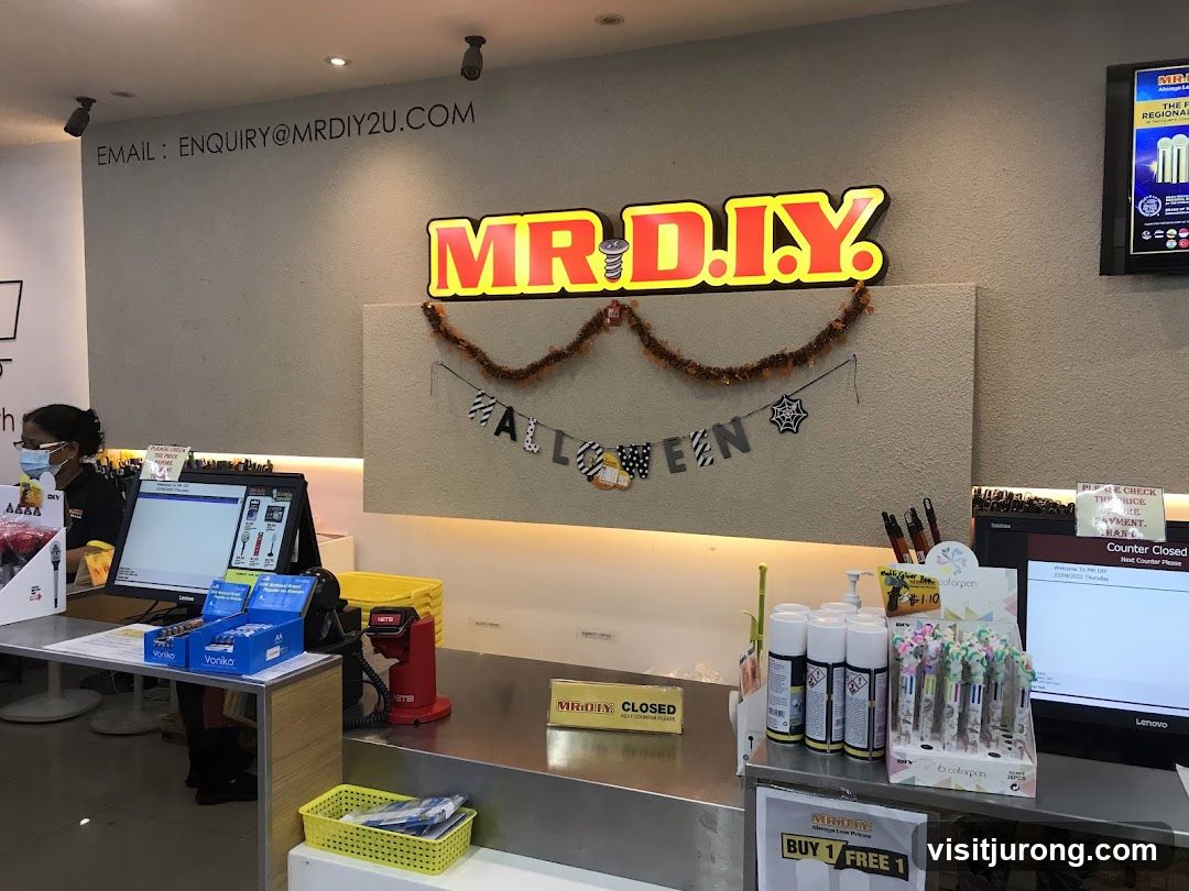 MR.DIY Store Counter