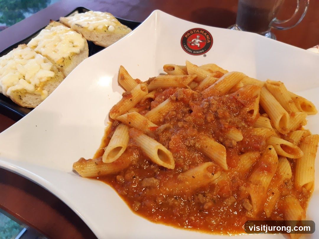 Pasta Dish with Garlic Bread
